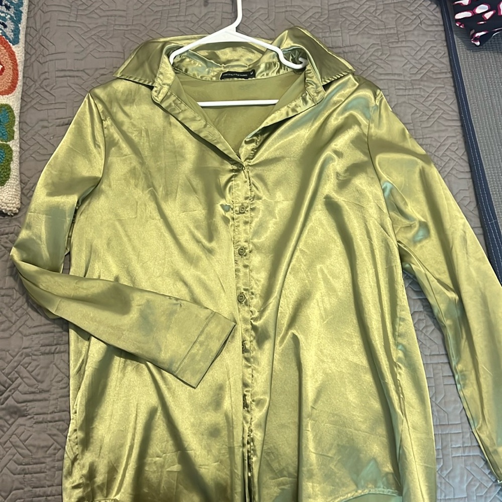 Pretty little thing satin green top